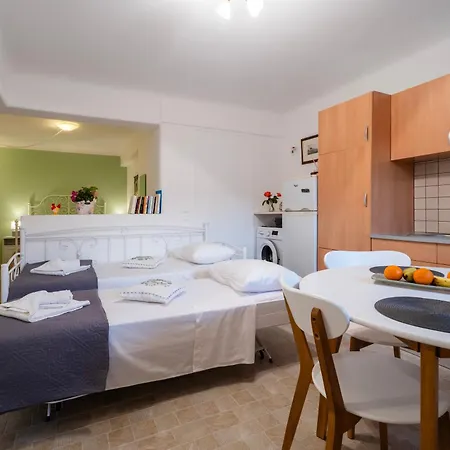 Aloni Stone With Private Parking Prázdninový dům