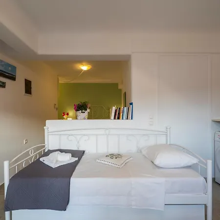 Prázdninový dům Aloni Stone With Private Parking *