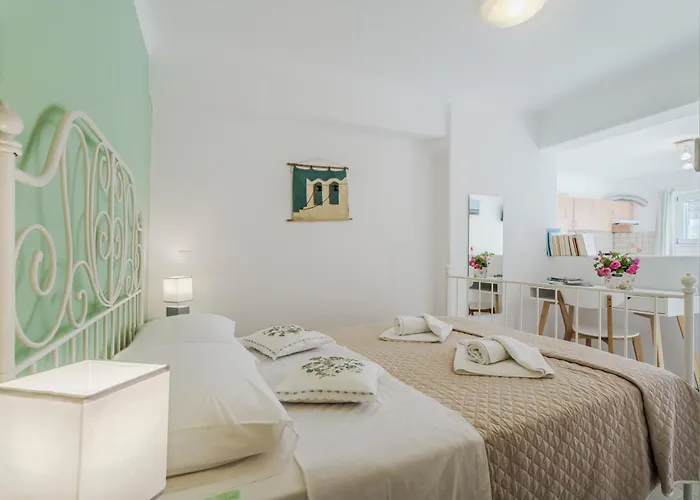 Aloni Stone With Private Parking Ferienhaus *