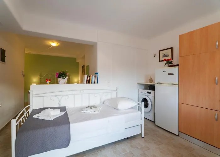 Aloni Stone With Private Parking 度假居 *